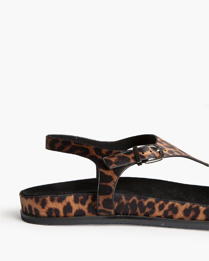 Sandalia plana leopardo