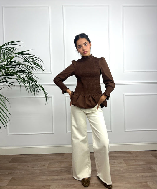 Blusa marrón chocolate engomada