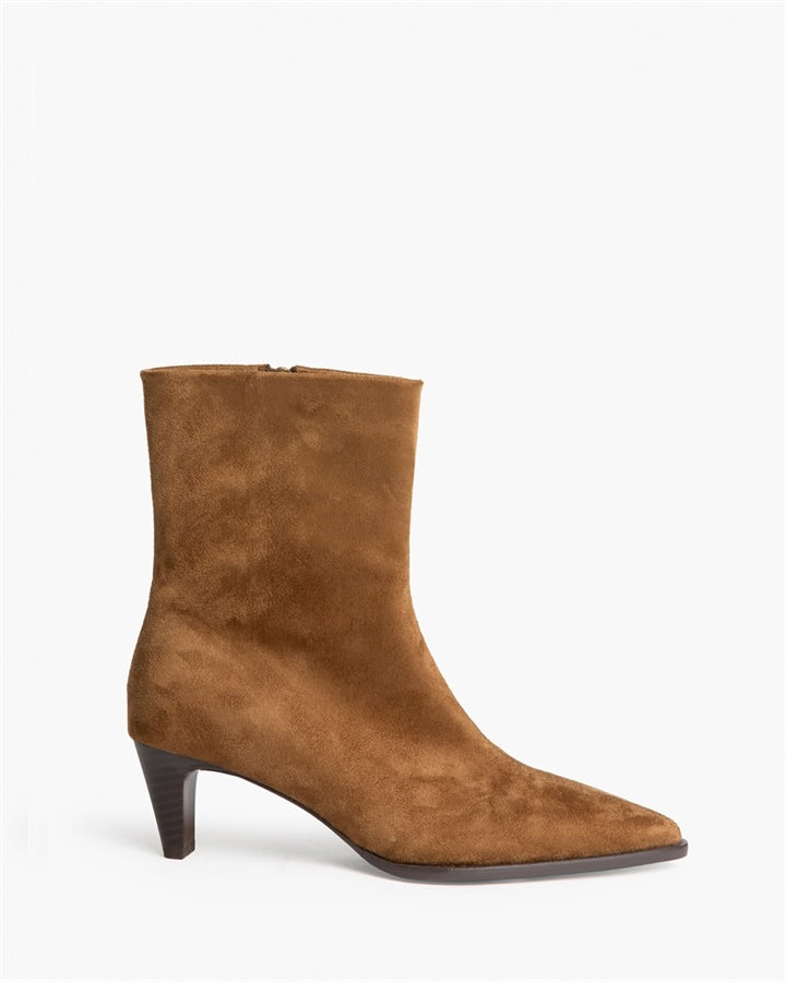 Botín tacón fino camel Corina