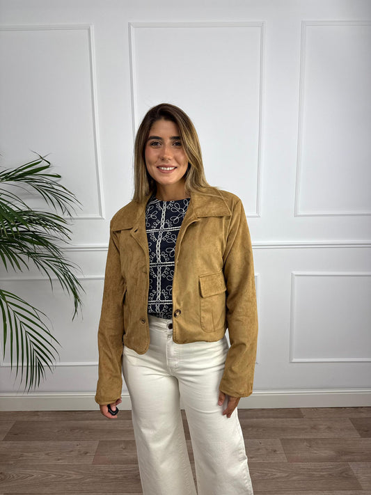 Chaqueta antelina beige