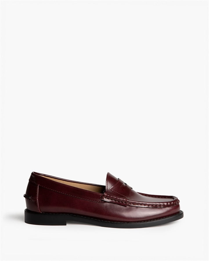 Mocasin burdeos Corina