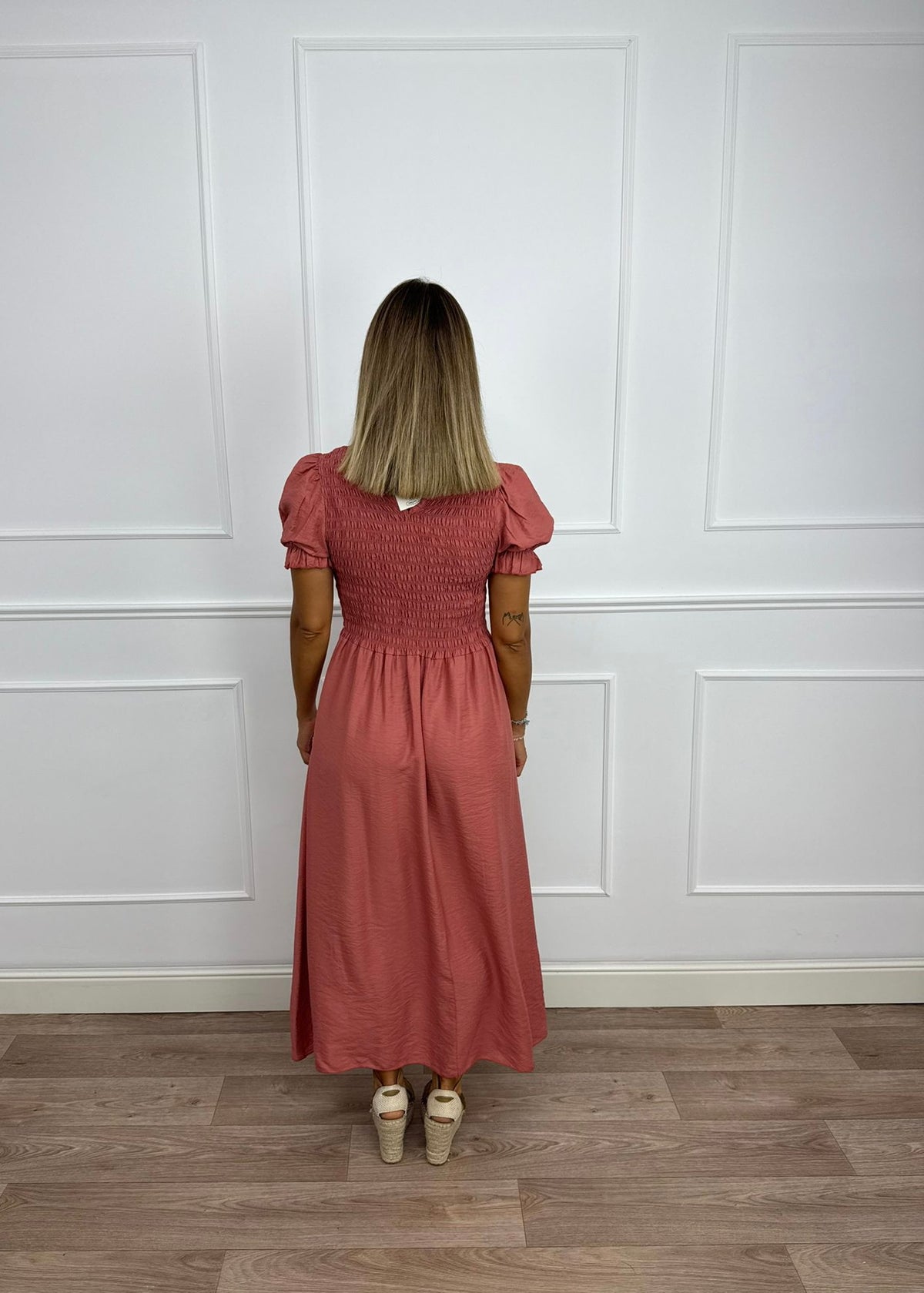 Vestido largo engomado coral