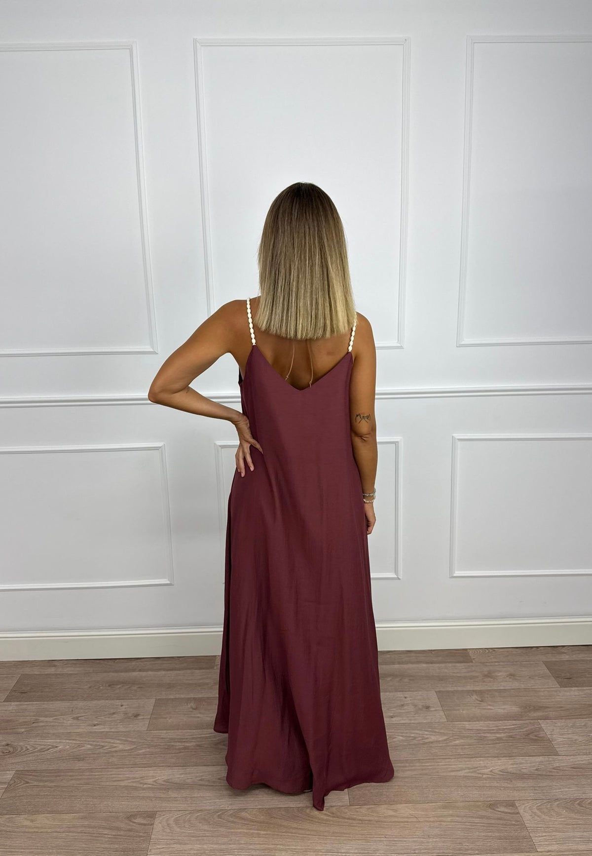 Vestido largo tirantes burdeos