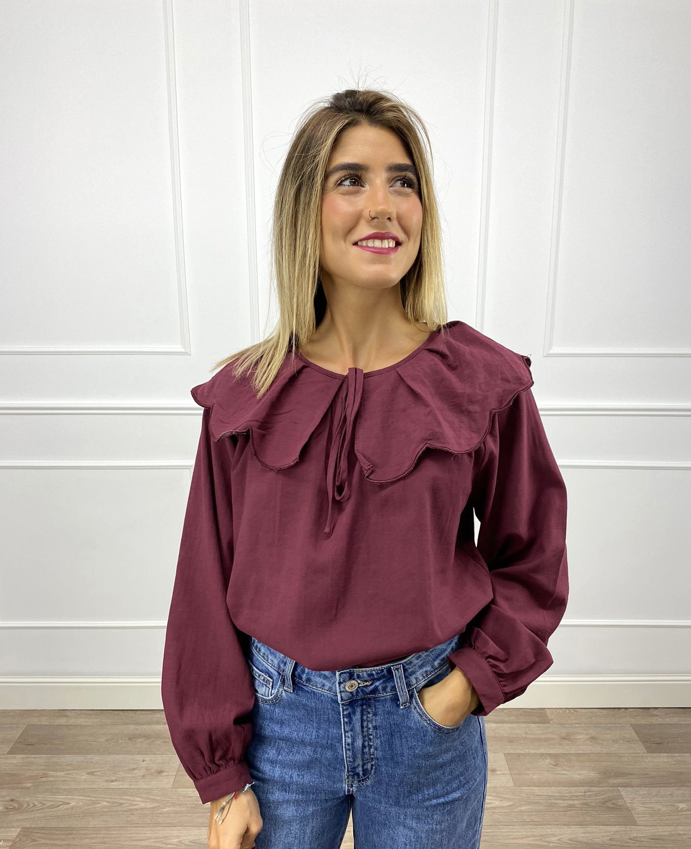 BLUSA BURDEOS CUELLO BOBO 2